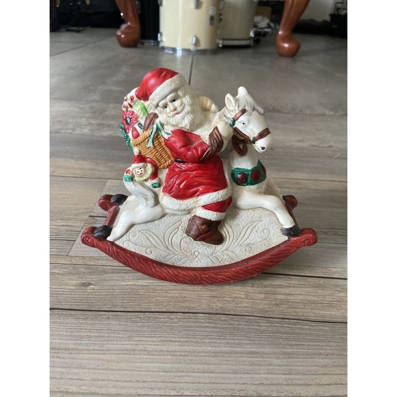 Vintage Christmas - Santa Clause Ceramic Statue / Music Box - Picture 2 of 4